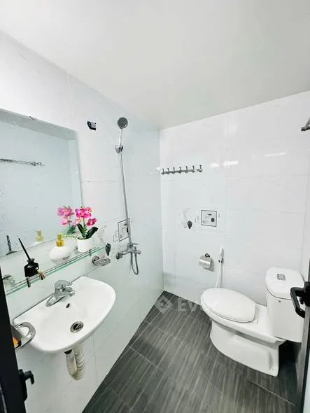 MỞ BÁN NHÀ 2 TẦNG – NGÕ ĐỐI DIỆN SÂN VẬN ĐỘNG LẠCH TRAY (LÊ CHÂN)