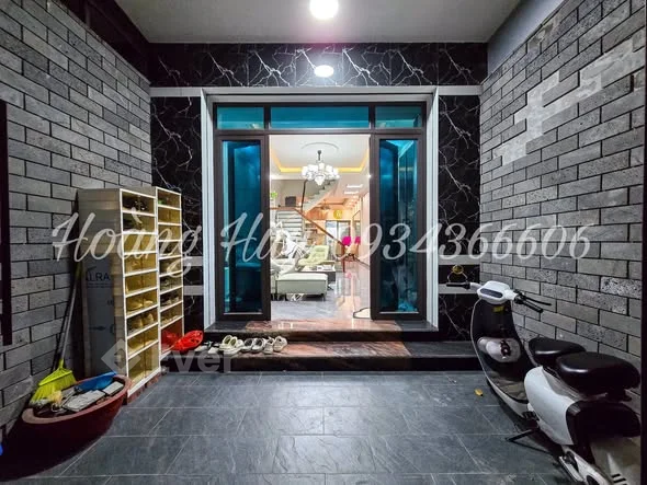 NHÀ ĐẸP 4 TẦNG XÂY ĐỘC LẬP SÂN CỔNG RIÊNG Ô TÔ ĐỖ CỬA NGÀY ĐÊM TẠI TRẦN NGUYÊN HÃN