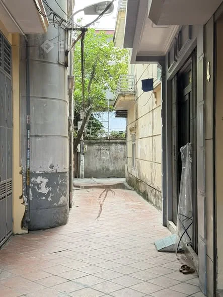 CHỢ HÀNG – GIÁ CHỈ 2 TỶ 750TR (CÓ THƯƠNG LƯỢNG).Diện tích: 42m²