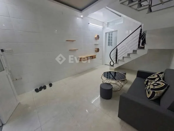 239 Đà Nẵng -Nhà 2 tầng Dân Xây ĐỘC LẬP Diện tích gần 30m, full công năng