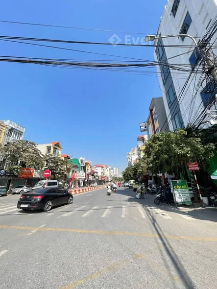 NHÀ MẶT ĐƯỜNG TRẦN NGUYÊN HÃN LÊ CHÂN – NGAY BẾN XE NIỆM NGHĨA CŨ