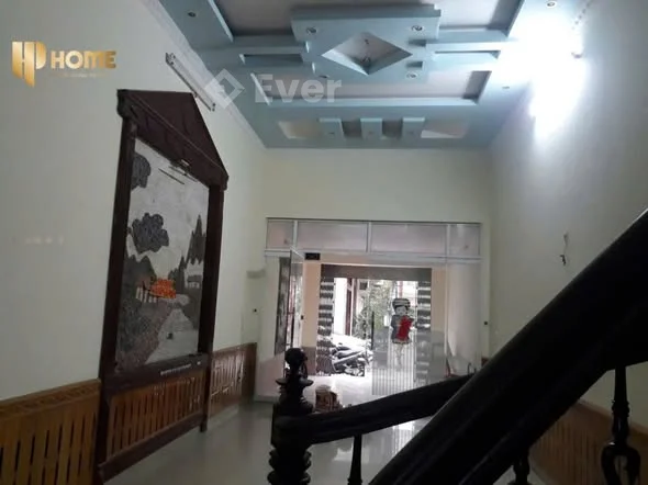 Lời chào nồng nhiệt đến mọi người!CHO THUÊ NHÀ MẶT NGÕ PHẠM TỬ NGHI 4 NGỦ ĐỒ CƠ BẢN Nhà 80m2