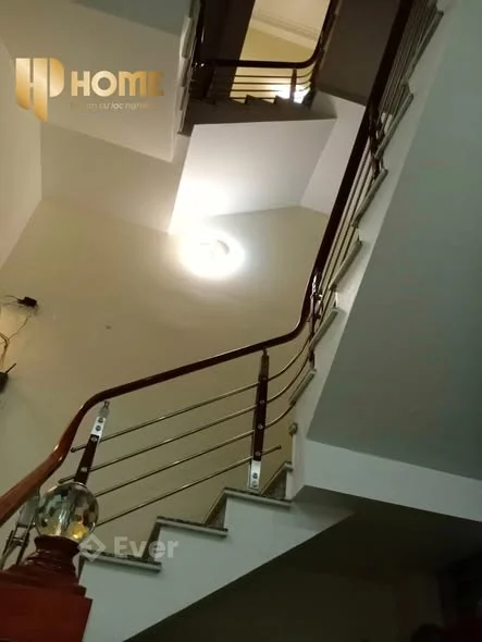 Gửi lời chào đến tất cả!CHO THUÊ NHÀ MẶT NGÕ HOÀNG CÔNG KHANH 2 NGỦ ĐỒ CƠ BẢN Nhà 73m2 x 3 tầng