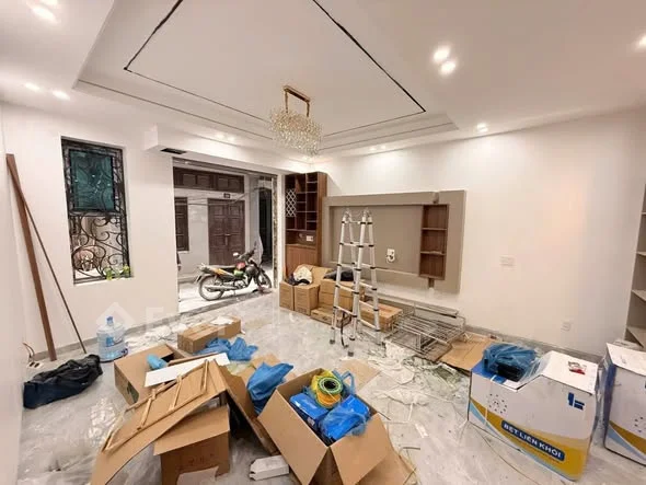 Nhà đẹp Xây Mới tinh phố ĐÌNH ĐÔNG Diện tích : 51 m x 3 tầng ,nở hậu Phòng kh.ách, phòng ăn,bếp,