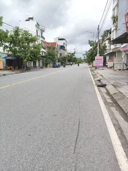 MẶT BẰNG KINH DOANH LÔ GÓC ĐƯỜNG MÁNG, AN DƯƠNG. DT 130m², ngang 7m. Thuận tiện kinh doanh