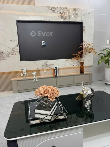 Siêu Phẩm - Xây Mới Độc Lập - Sân Cổng Riêng - Ngay Thiên Lôi - Chợ Đôn - Ngõ cực nông , Đối diện ng