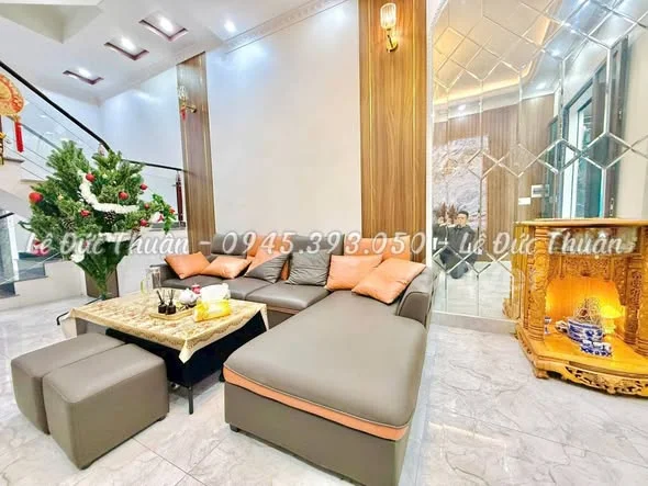 Bán nhà 3,5 tầng Phố Miếu Hai Xã – mặt ngõ thông, kinh doanh đc thoải mái