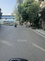 BÁN NHÀ LÔ GÓC – ĐỐI DIỆN TRƯỜNG HỌC – KD CỰC TỐT