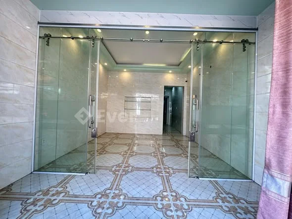 Mặt đường Nguyễn Công Trứ - Tp Hài Phòng .Dt: 58m2 ngang 4,4m - hướng tây