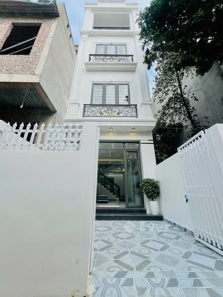 Siêu Phẩm - Xây Mới Độc Lập - Sân Cổng Riêng - Ngay Thiên Lôi - Chợ Đôn