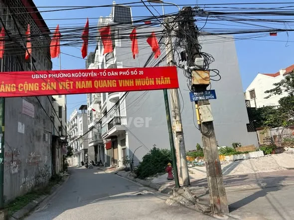 Nhà mặt ngõ 112A Ngô Quyền thông ra ngõ 270,và 286 Lê Lai, có thể kinh doanh tạp hóa, gội đầu