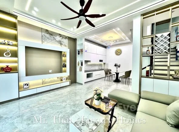 Miếu 2 Xã - HP SIÊU PHẨM 4 Tầng * 43m○ 𝐇𝐮̛𝐨̛́𝐧𝐠 _ ĐÔNG NAM.𝐆. 𝐢. 𝐚́ _ 3750