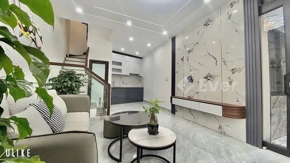 BÁN NHÀ NGÕ 152 HỒ SENNhà đẹp đón TếtChủ Nhà gửi bán nhà độc lập