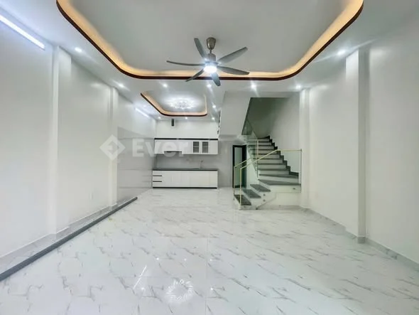 Nhà 4 Tầng Sau nhà mặt đường Cát Linh Tràng Cát .Giá rẻ nhất Tràng Cát hiện Tại phân khúc nhà mới