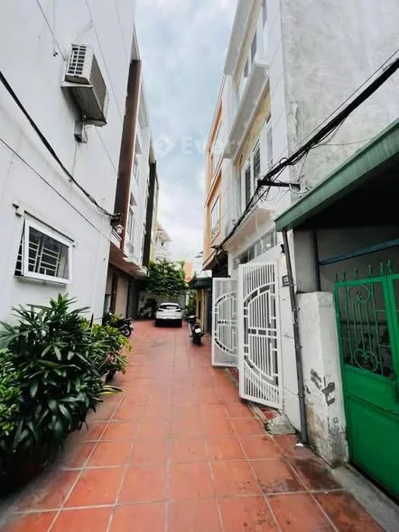 BÁN NHÀ 3,5 TẦNG 35m2 NGÕ PHỤNG PHÁP, VĂN CAO, HẢI PHÒNG - GIÁ 2 TỶ890