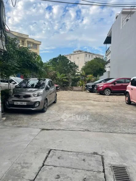 Bán nhà khúc hạo oto đỗ cửa ,có chỗ để oto ngày đêm ngay cửa miễn phí .nhà 3 tầng 3 ngủ ,3wc