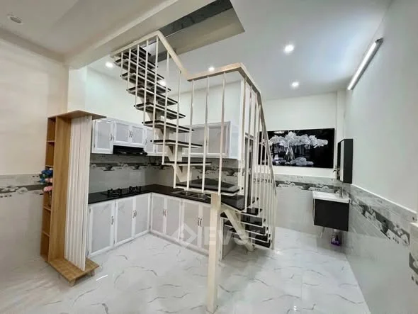 GIÁ 1ty850 BÁN 𝐍𝐇À 1T1L 𝐇Ẻ𝐌 NHÁNH HẺM 7𝟐B NGUYỄN THỊ MINH KHAI, Q 𝐍𝐈𝐍𝐇 𝐊𝐈Ề𝐔