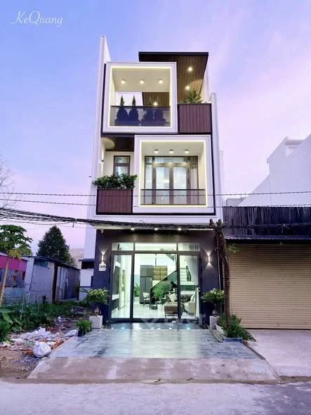 𝐍𝐇𝐀̀ 𝟏 𝐓𝐑𝐄̣̂𝐓 𝟐 𝐋𝐀̂̀𝐔 - 𝐓𝐔𝐘𝐄̣̂𝐓 Đ𝐄̣𝐏 - 𝐊𝐃𝐂 𝐇𝐎̂̀𝐍𝐆 𝐋𝐎𝐀𝐍
Giá bán: 6 tỷ 3 - 6,3 tỷ - 80m²