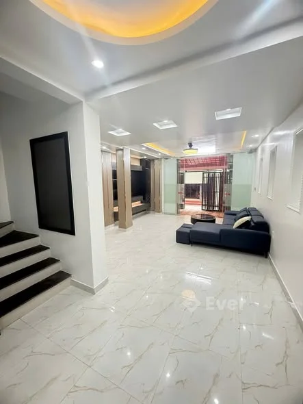 Siêu Phẩm 3 tầng chỉ 4,15 tỷ Ngõ Lê Lai . Lh 0795302*** Thủy