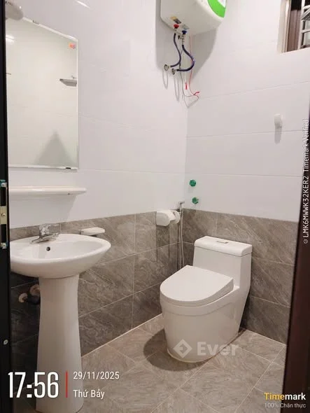 CẦN BÁN CĂN NHÀ TẠI Ngô Gia Tự Nhà mới 99% có sân cổng riêng