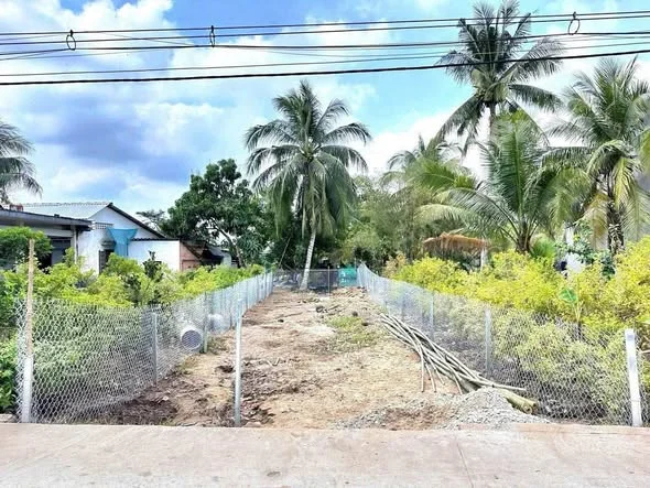 𝐂HỦ 𝐆ỬI. BÁN NỀN THỔ CƯ - MẶT TIỀN RẠCH ÔNG DỰA - P. LONG TUYỀN. BÌNH THỦY. CẦN THƠ Zá: 1 tỷ 490 t