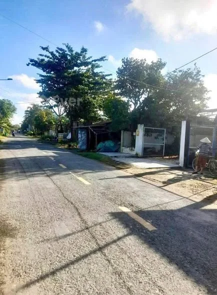 Cần bán Nhà cấp 4 có gác mặt tiền đường Nguyễn Chí Thanh