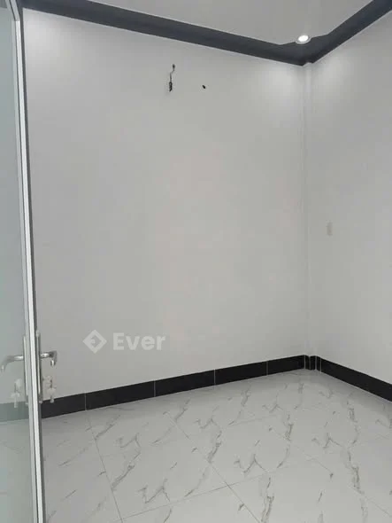 Cả nhà ơi Bán căn nhà đẹp chủ Đang cần tiền nên giảm 100tr cho căn nhà này Giá mới :1ty190 (ktl) Bá