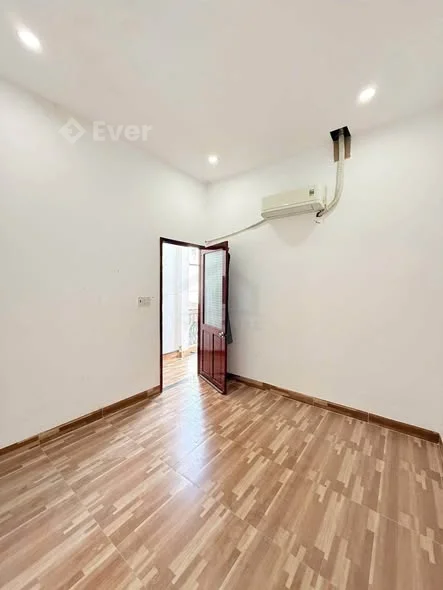 CHỦ GỬI CHO THUÊ NHÀ TRỆT LẦU HẺM 385 TRẦN NAM PHÚ