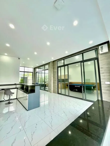 CHO THUÊ VILLA - NGUYỄN VĂN CỪ ND*giá: 50 triệu/tháng*giá: 7 triệu/ngày - 50 triệu - 240m²