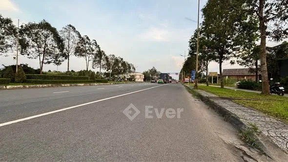 Mặt Tiền Đường Võ Văn KiệtSân Bay Trà Nóc1093 mét có 720 mét Thổ Cư