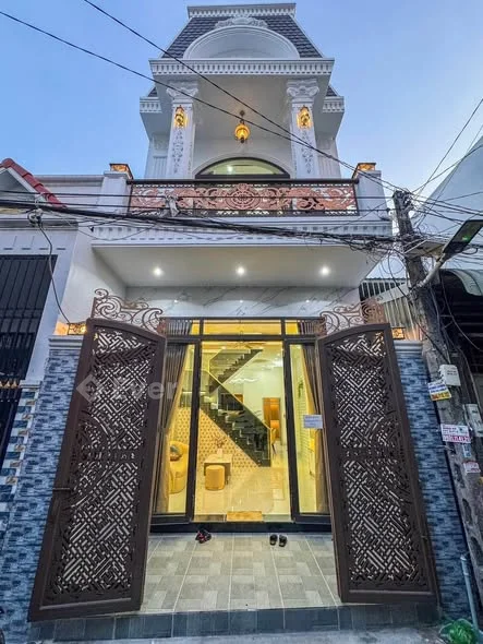 Giá 3 tỷ 580 triệu Bán nhà 1 trệt 1 lầu xây mới hoàn công, tặng full nội thất cao cấp