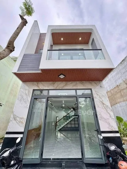 Cuối năm cạn hàng luôn Anh/Chị ơiNhà xây mới 100% Giá : 3 tỷ 990 triệu