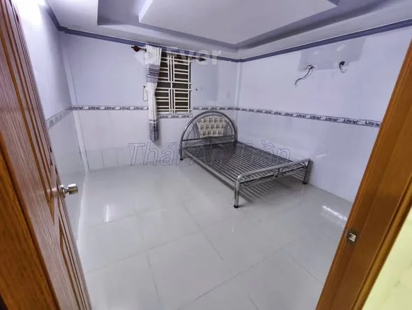 Cho thuê nhà trệt lửng 3pn hẻm 12-20 Nguyễn Văn Cừ, P. An Khánh.