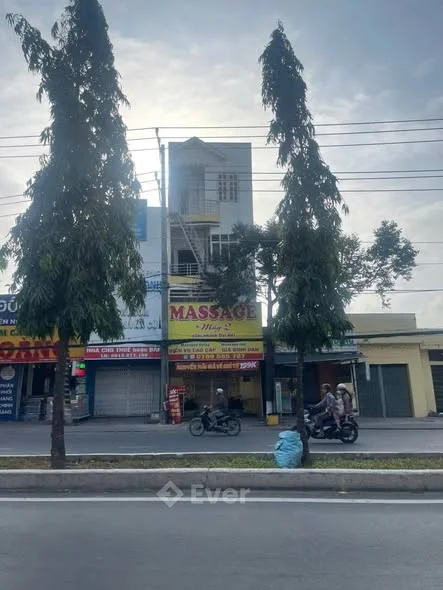 BÁN NHÀ MẶT TIỀN NGUYỄN VĂN CỪ Kế bên ĐÔ THỊ ĐẠI NGÂN.