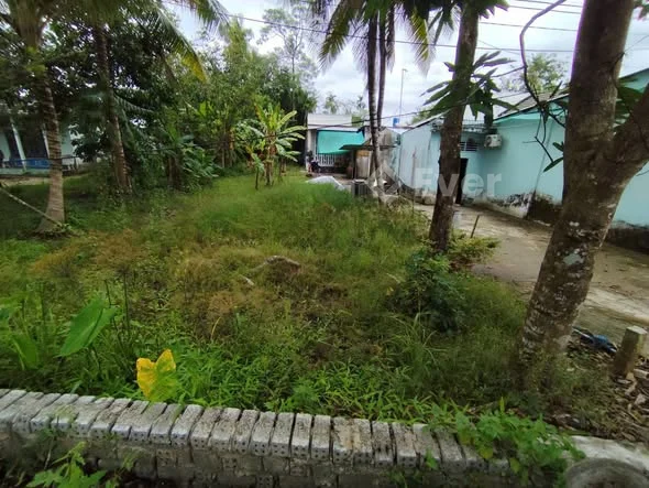 Nền rộng mặt tiền Rạch Bà Vèn, cách Huỳnh Thị Nở 150m( Giá 1 tỷ 500 triệu )