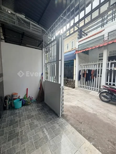 Chủ gửi NHÀ 1 TRỆT 1 LẦU 3 PHÒNG NGỦ 2 NHÀ VỆ SINH MỘT BẾP ĂN MỘT PHÒNG KHÁCH ĐẦY ĐỦ NỘI THẤT