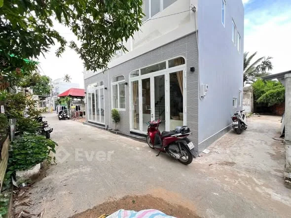 G.IÁ CHỐT NHANH: 390 TRIỆU
CHỦ GỞI !!
BÁN NỀN THỔ CƯ NGAY CHỢ BÌNH THUỶ (THUỘC HẺM 2 BÙI HỮU NGHĨA) - 390 triệu - 45.5m²