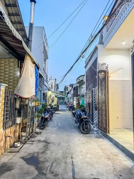 3,580 Tỷ ( 3-PN ) NHÀ XÂY MỚI TRỆT LẦU HẺM 388 GIÁP KDC ĐẠI NGÂN ĐƯỜNG NGUYỄN VĂN CỪ P.TÂN AN