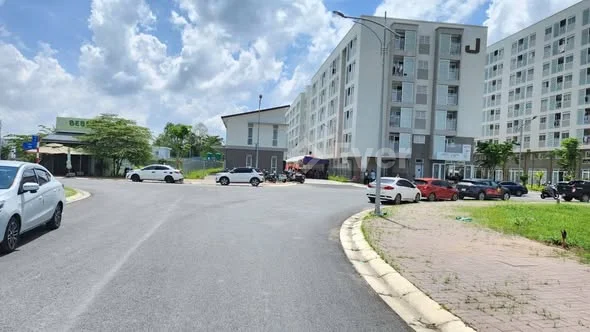 CHỦ GỬI :BÁN NỀN SẠCH ĐẸP TRỤC CHÍNH LỀ 4.5m .LBOCK . E10. NAM LONG 2