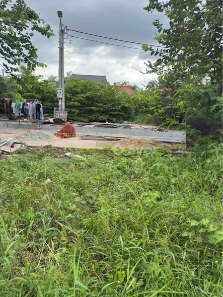 (NC)GIÁ THƠM NHE KHÁCH.MẶT TIỀNLỘ NHỰA SANG LẮP BẰNG LỘ.