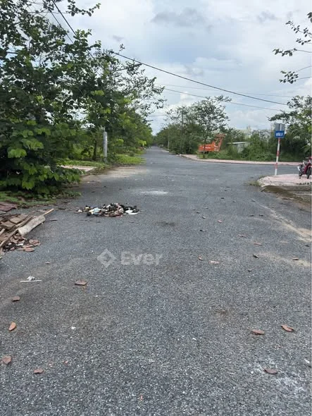 (NC)GIÁ THƠM NHE KHÁCH.MẶT TIỀNLỘ NHỰA SANG LẮP BẰNG LỘ.