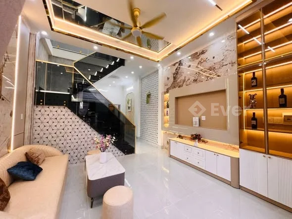 Nhà Trệt Lầu xây mới 100% - 3 Phòng ngủ - Full Nội thất - gần Trường Đại học Y Dược - 3 tỷ 580 tr