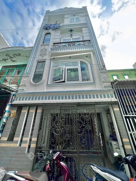 Nhà cho thuê trệt 3 lầu hẻm 567 Trần Nam Phú , Tp Cần Thơ Giá thuê: 9 triệu/ tháng ( 3 phòng ngủ)