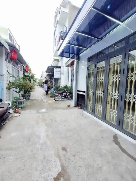 1 ty 790 TBÁN NHÀ TRỆT LỮNG, TRỤC CHÍNH TỔ 15, BÌNH PHÓ A ( kdc sơn thủy củ)