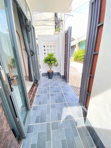 HÀNG MỚI XÂY NHÀ TRỆT 1 LẦU GÓC 2 MẶT TIỀN KDC 923 - P. AN BÌNH - TP CẦN THƠ - NHÀ GẦN CHỢ NỔI