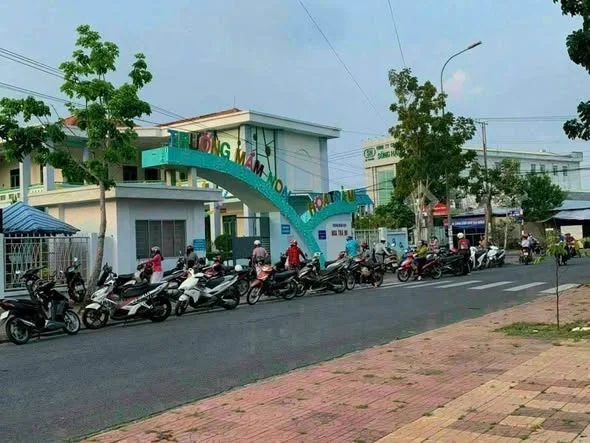 . CẦN BÁN NỀN ĐƯỜNG PHAN ĐÌNH PHÙNG ( KHU DÂN CƯ PHƯỜNG 3 Cũ)