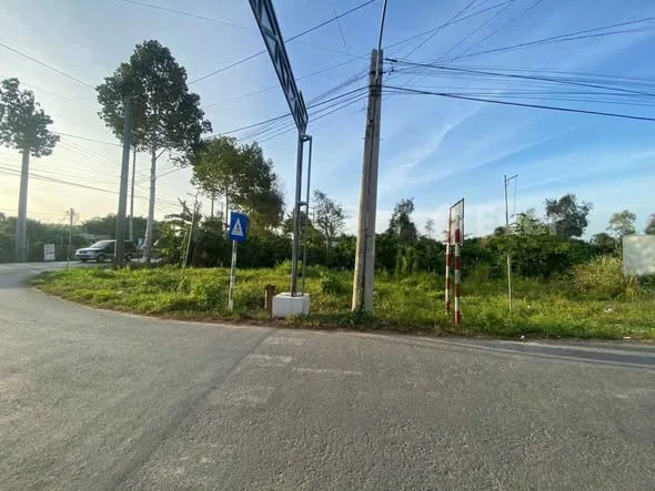 Nền 10x28=278m2 clnGóc 2 mặt tiền đường Huỳnh Thị Nở và đường Khu di tích Ông Cửu