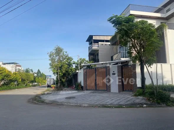 Bán Biệt Thự đơn lập góc 2 MT đường số 9 và số 5 khu Miền Nam, Hưng Phú, Tp. Cần Thơ