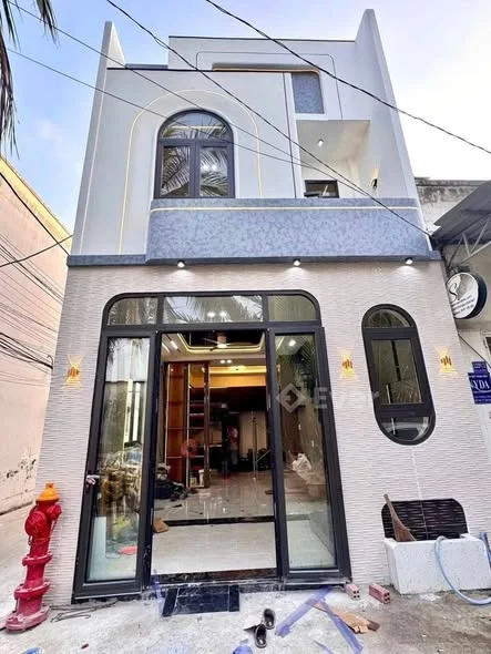 NHÀ TRỆT LẦU GÓC 2 MẶT TIỀN – HẺM TRẦN VĨNH KIẾT – P. AN BÌNH – TP. CẦN THƠ. Giá bán: 2 tỷ 999