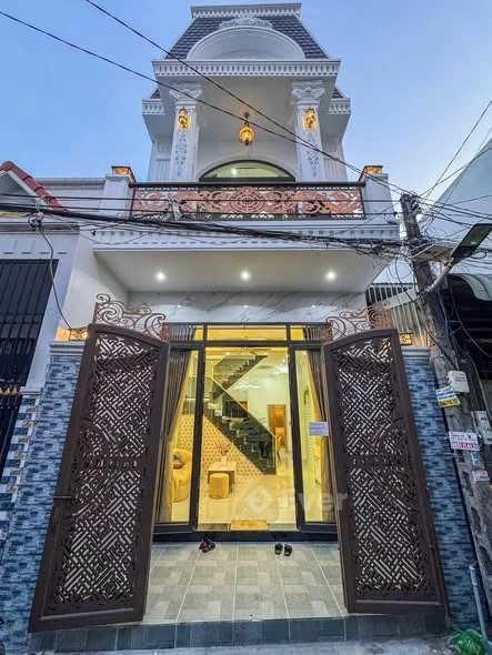 Nhà đẹp Trệt Lầu Hẻm 388 Nguyễn Văn Cừ. Cách Khu dân cư Đại Ngân 100m, gần Đại học Y Dược Cần Thơ